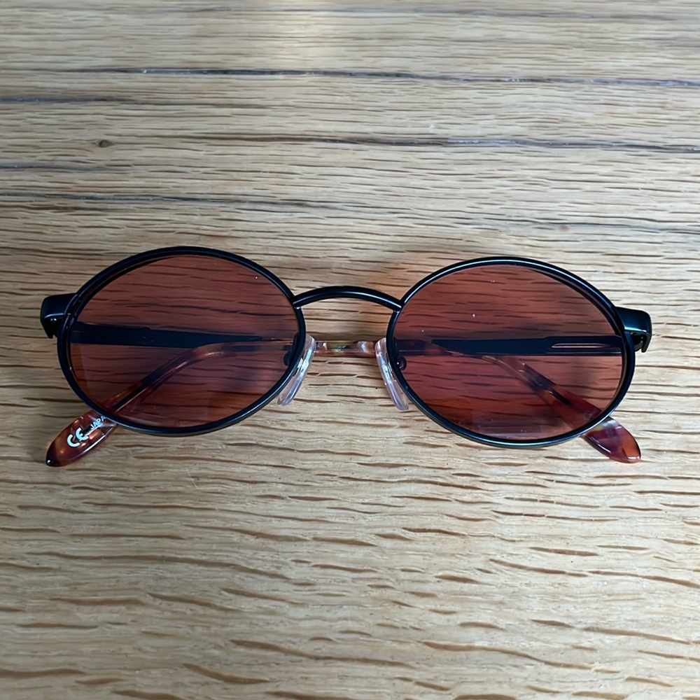 Serengeti Oval Sunglasses